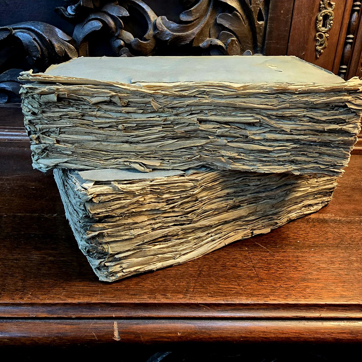 Petersfield Bookshop tweet media