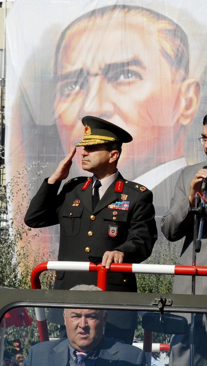 Militer Enstitü tweet media