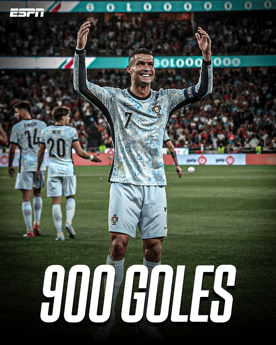 ESPNArgentina's tweet photo. 🔥⚽ ¡#CRISTIANO #RONALDO LLEGÓ A LOS 900 GOLES!

🎯 PRÓXIMO OBJETIVO: ¡LOS 1000! 

🤔 ¿Podrá conseguirlo?

🇵🇹 #CR900 #CR7 https://t.co/rwI5vUB0E7