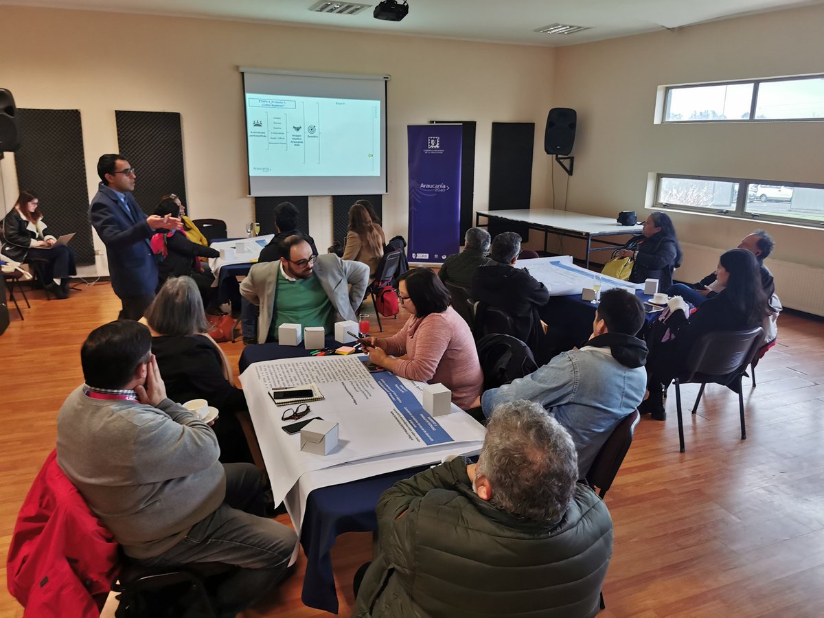 Hoy en Carahue y Padre las Casas trabajando con la comunidad para definir los desafíos y lineamientos de la Estrategia Regional de La Araucanía 2040 <a href="/LPT_UCT/">LPT UCTemuco</a> <a href="/UC_Temuco/">UC Temuco</a> <a href="/doctorado_ptys/">Doc en Planificación Territorial y Sustentabilidad</a> <a href="/gorearaucania/">Gobierno de La Araucanía</a> <a href="/araucania2040/">Araucanía2040</a> <a href="/IDERUFRO/">IDER - UFRO</a>