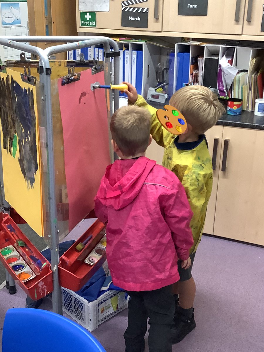 ClassPolarBears's tweet image. Another wonderful day in the Polar Bear classroom today. We’ve been building, threading, painting, gardening, caring for ‘babies’, reading ‘The Colour Monster’ and even got ourselves changed and joined in with our PE lesson! Mrs C is very proud of us 👏🏻