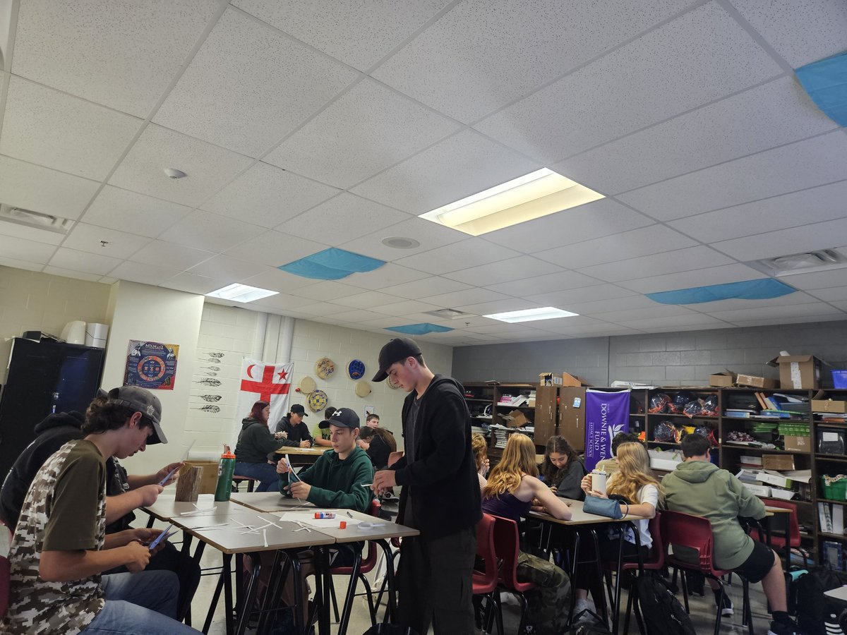 The new Gr10 O2s spend our first day teambuilding! Looks like another great group this year! <a href="/avrce_cbl/">AVRCE CBL PROGRAMS</a> <a href="/AVRCE_NS/">Annapolis Valley Regional Centre for Education</a>