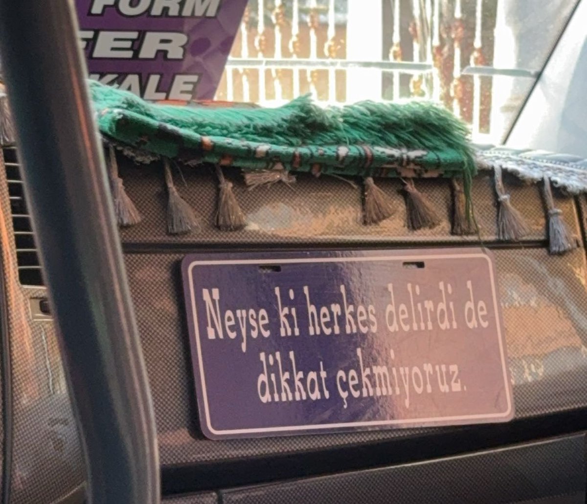 Merve (@nnoirroosee) on Twitter photo 