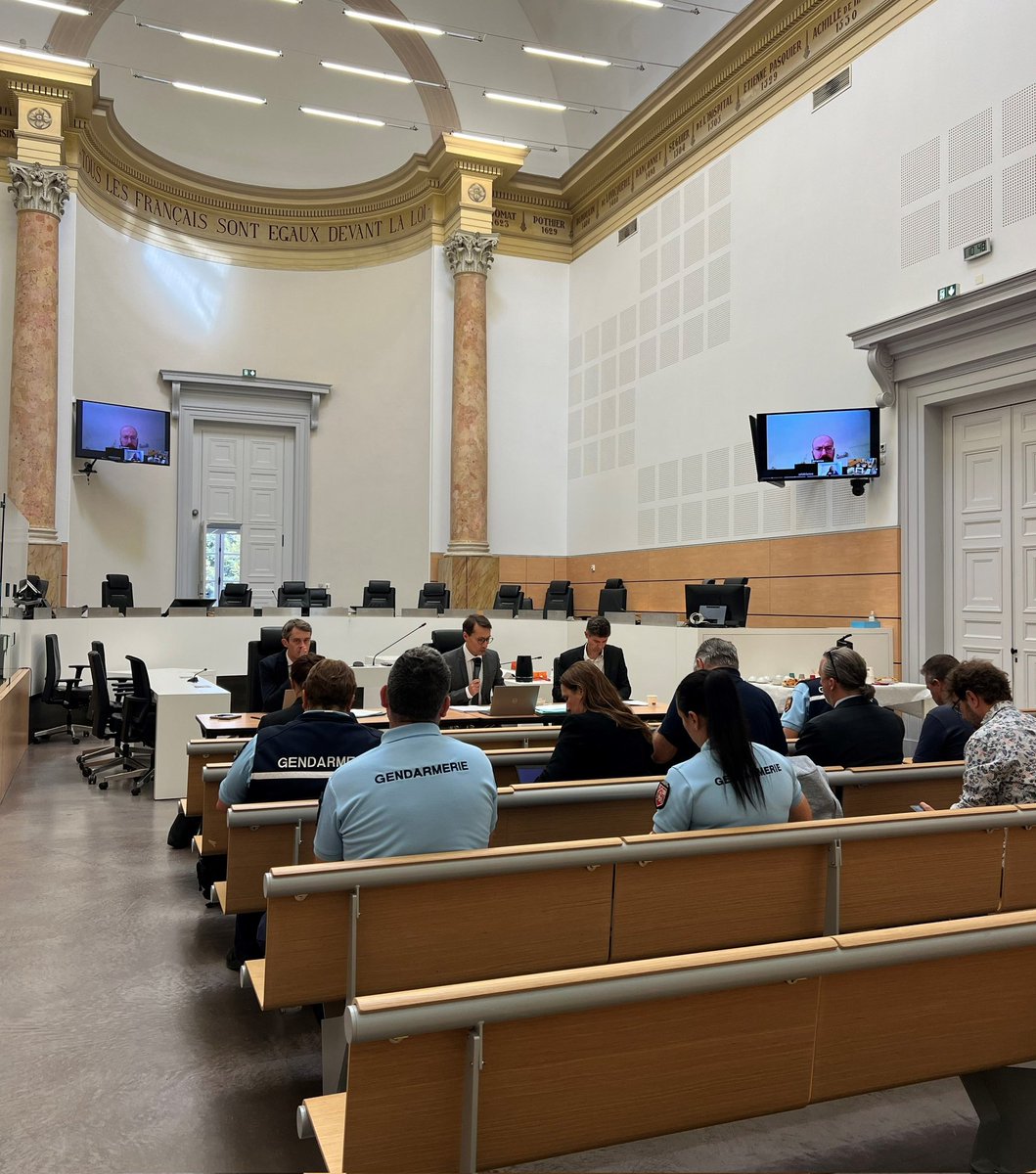 Le déploiement de la #PPN se poursuit au TJ de Périgueux. Ce jour, comité de pilotage avec forces de l'ordre, membres de la direction de projet PPN et greffe. Objectif : préparer la réception des procédures de CRPC dématérialisées prévue le 9 octobre. Merci aux participants !