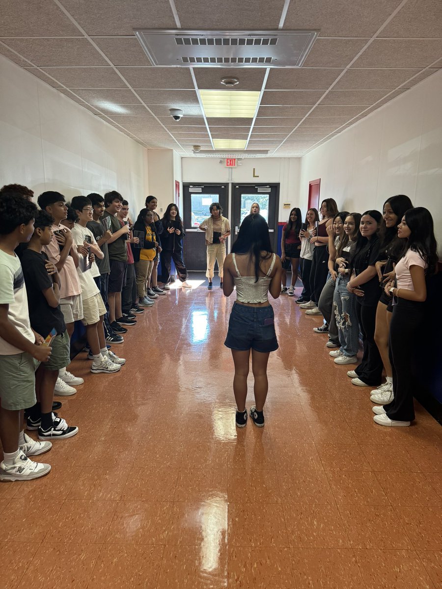 Ms. Andreu tweet media