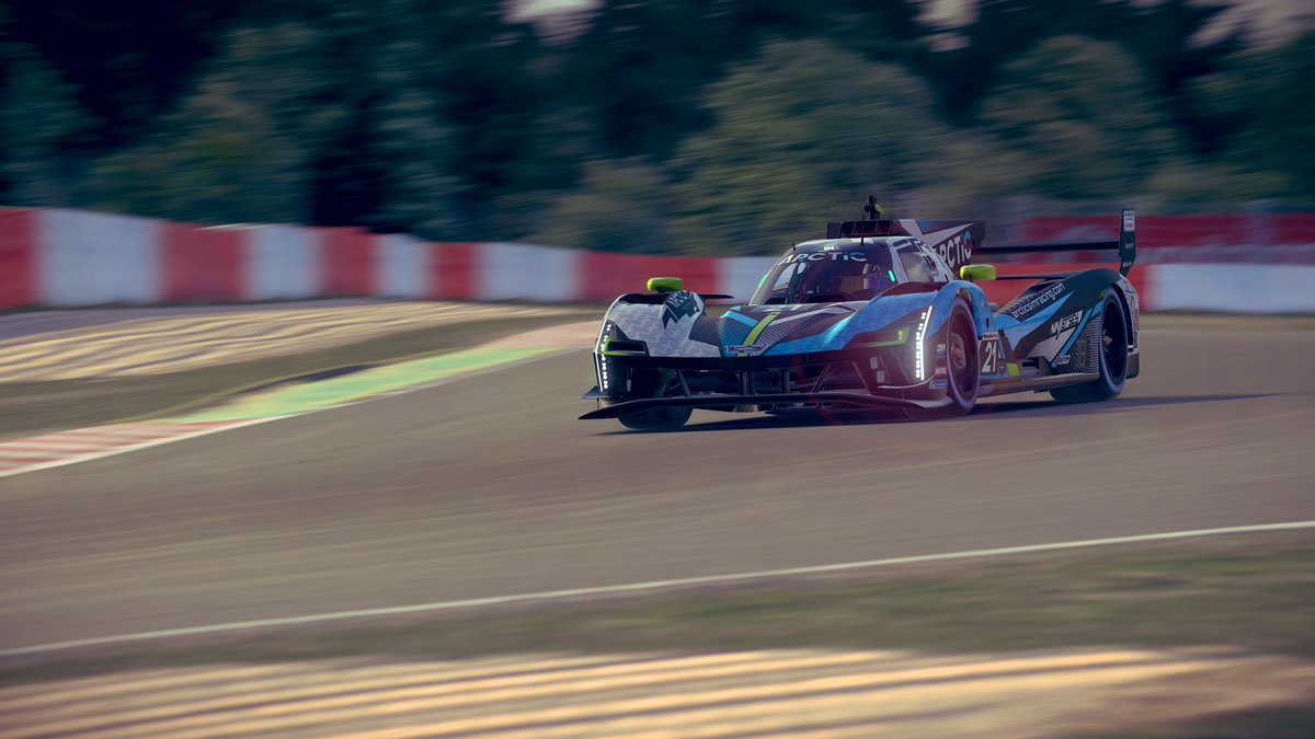 ArcticSimRacing's tweet photo. Perk of being an Arctic driver🔥🫣 https://t.co/VIqs6o56c5