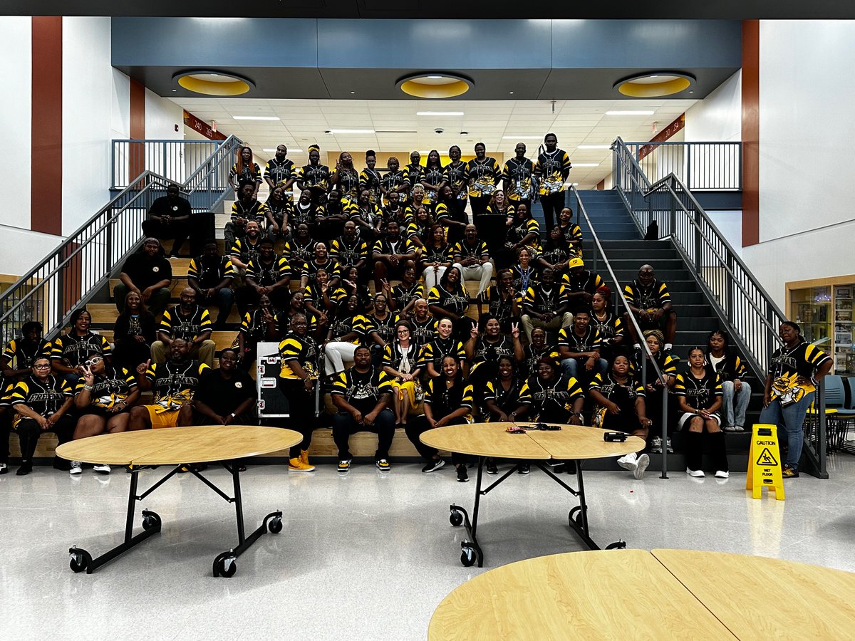 DFMS_PGCPS's tweet image. DFMS is Falcon Strong! 

A special shout out to our fearless leader, Principal Kyler, and all of our Drew Freeman staff. We are excited to welcome all of our new teachers and returning staff members! Welcome to “The Drew”!