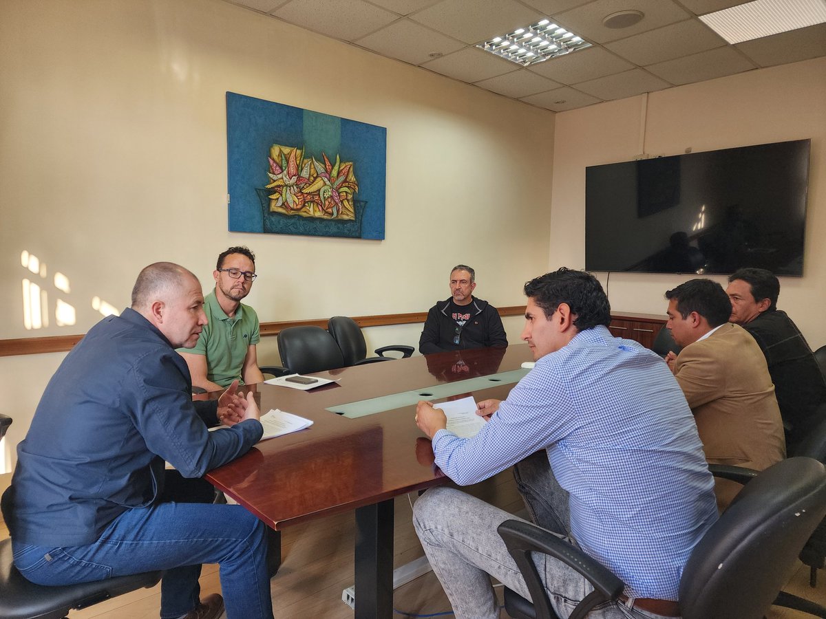GADPucara's tweet photo. Gestión con CELEC SUR
Con recursos de la Corporación Eléctrica del Ecuador CELEC SUR, la comunidad de Chilcaplaya se beneficiará del proyecto de asfaltado que tiene una inversión total de $ 671.795,92... https://t.co/QAj7uRNmWb