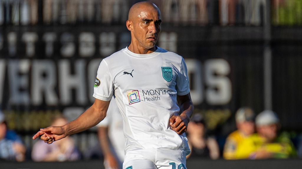 From one rival to another 🤭

<a href="/oaklandrootssc/">Oakland Roots</a> has signed midfielder <a href="/RafaBacaJr/">RBjr</a> for the remainder of the season ✍️

➡️ bit.ly/4e9zjm0