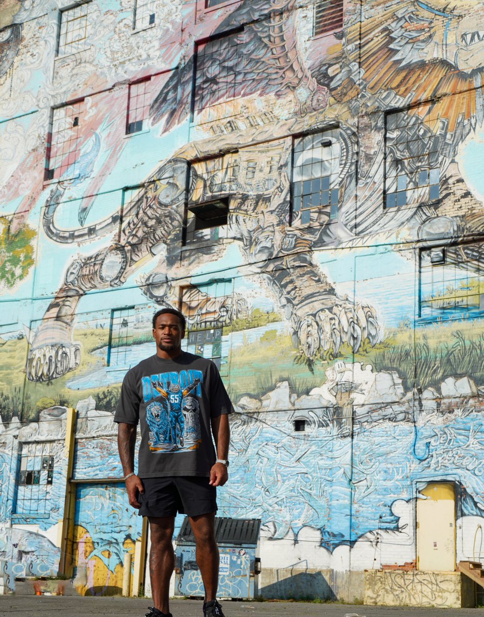 vengefulofcl's tweet photo. LIVE TOMORROW 11AM EST 

VENGEFUL x DERRICK BARNES COLLECTION https://t.co/ukXjfUfRKV