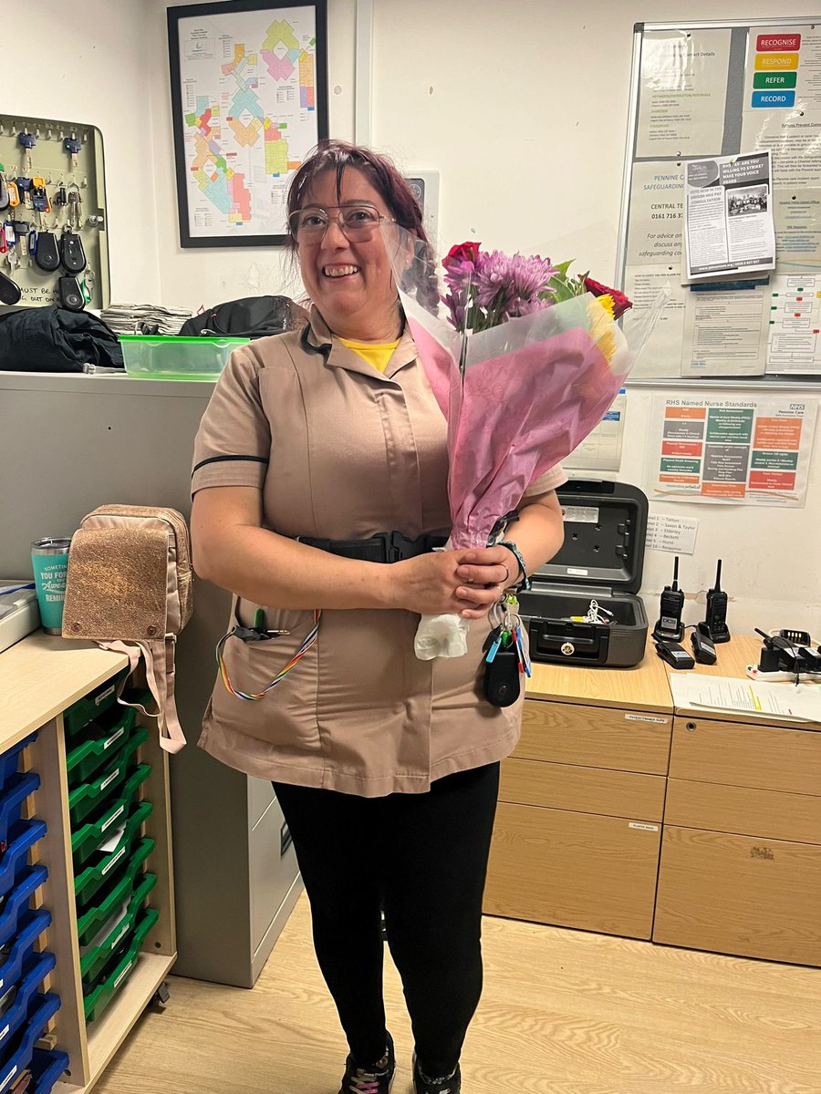 Omg it was amazing surprise to get flowers and cards to appreciate my progress professionally thank you <a href="/JoJacko74/">Jo Jackson💙🌈</a> and team for the lovely surprise unexpected…. I am not going far still few months to make more memorable experiences and learn loads from the talented team
xx