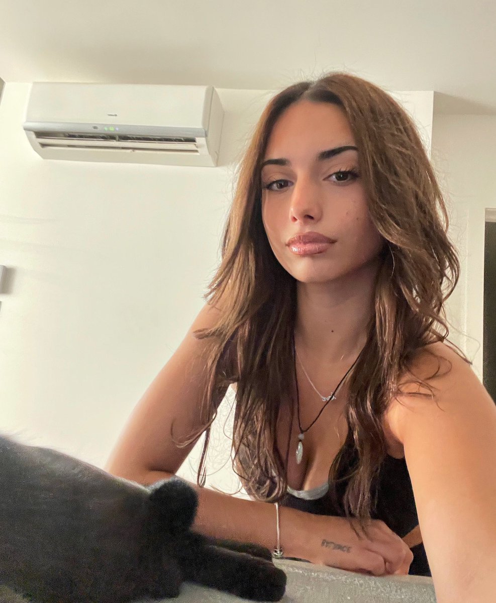 𝒥𝑜𝒶𝓃𝒶 (@ollajoana) / Posts / X