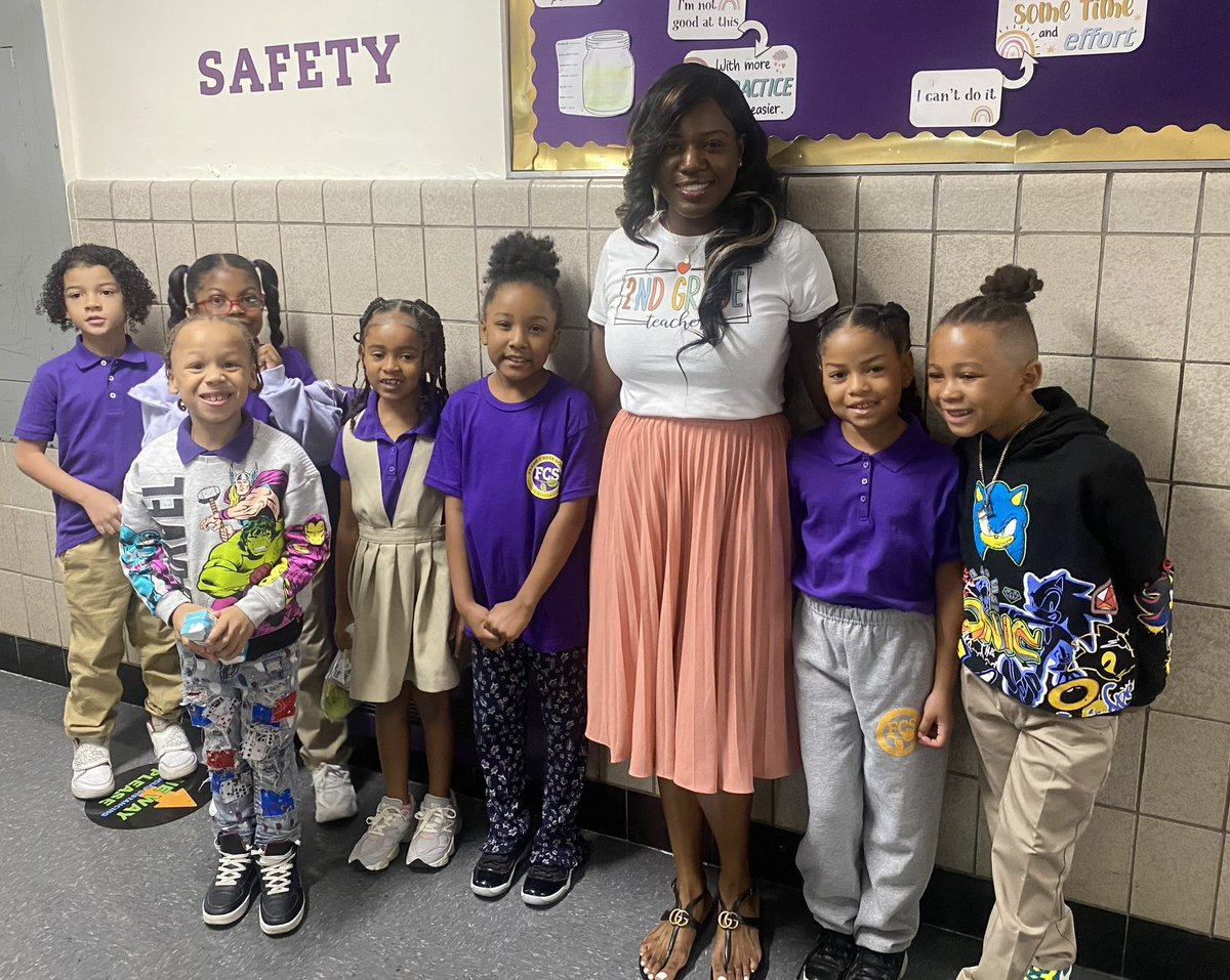 PrincipalFields19K325 tweet media