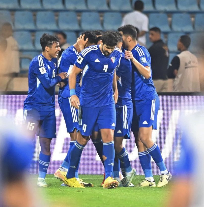 اللهم لك الحمد نقطة افضل من لا شي مع منتخب محترم على ارضه وجماهيره اشكر اخواني اللاعبين الرجال قاتلو من اجل الشعار شكرا للجماهير الي حظرت وساندتنا وباذن الله نركز من اليوم على مباراة العراق القادمة في الكويت 💙🇰🇼