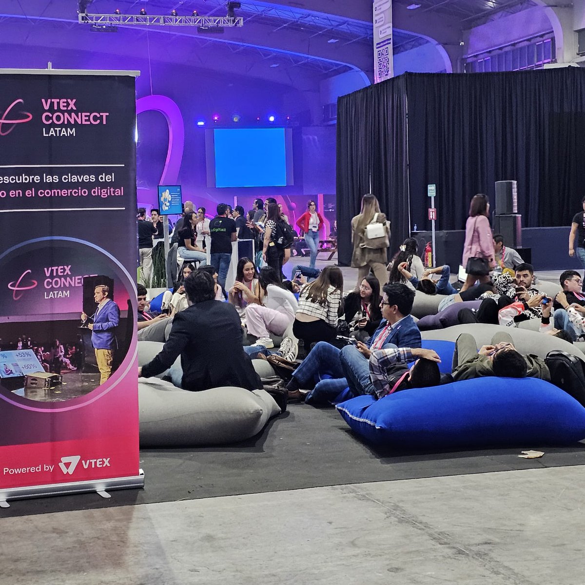 RevistaNeo's tweet image. VTEX Connect LATAM 2024

El evento es una invitación a vislumbrar el futuro tecnológico en Latinoamérica, con contenidos de alto valor y en donde los asistentes pueden sumergirse en diferentes tipos de experiencias, para los negocios B2B digitales

#vtexconnectlatam @vtexonline
