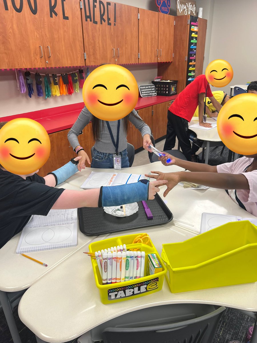 Lauren Russell tweet media