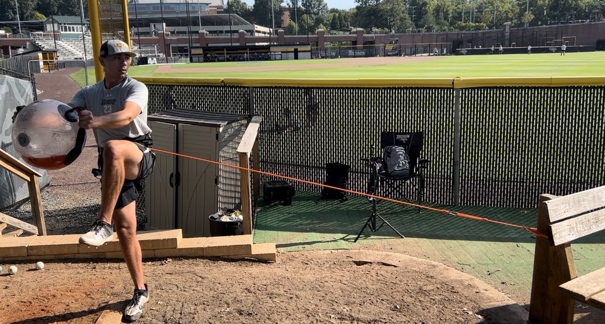 Justin Rebok tweet media