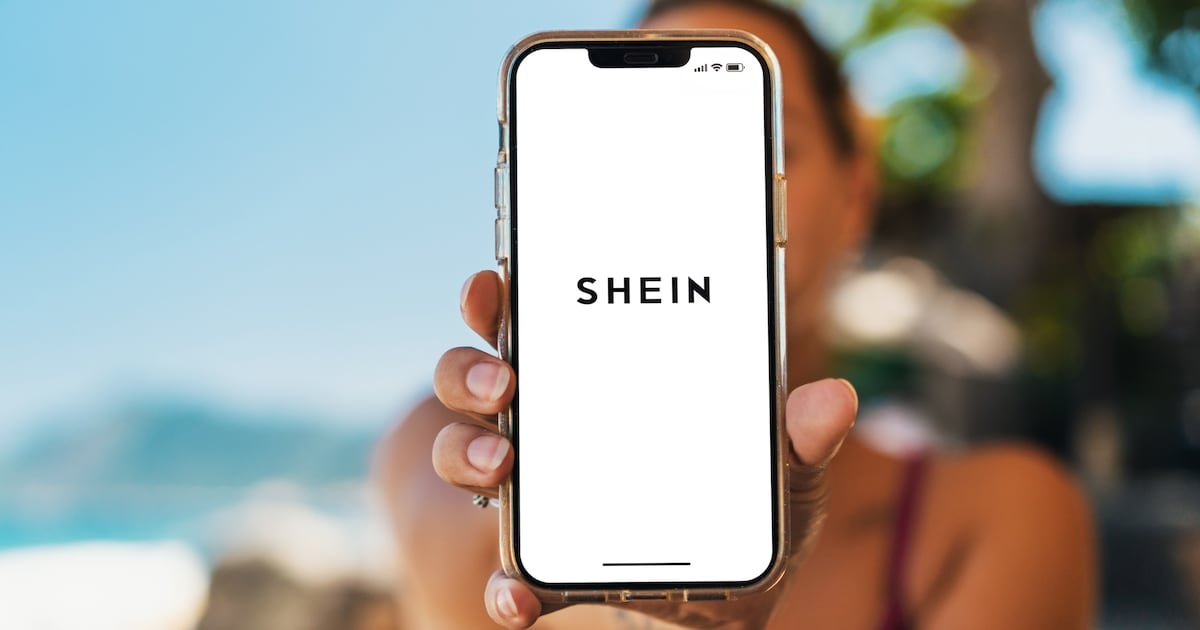 Shein’s Pop-Up Store Ruffles South African Retail Sector: The retailers’ debut pop-up store in South Africa has triggered controversy and tax changes aimed at protecting local retailers by increasing levies on low-value imports. dlvr.it/TCt8Xt
