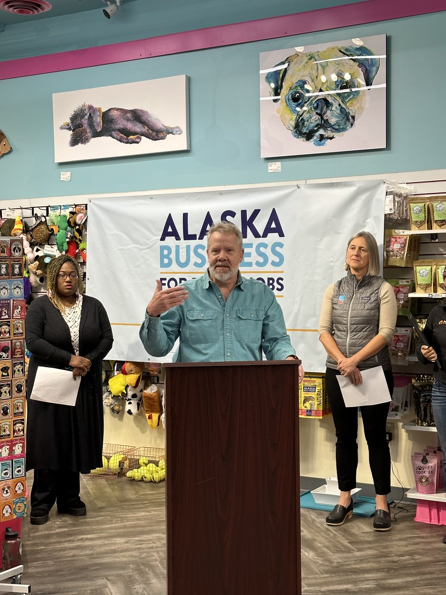 MinimumWageBiz's tweet photo. Alaska Business for Better Jobs Coalition Backs Ballot Measure 1 to Raise Minimum Wage + Enable Workers to Earn #PaidSickDays. Anchorage PressConf w Owners of AK Bark, The Business Boutique, Waffles and Whatnot, MBS Alaska, Agnew::Beck Consulting. 120+ biz + growing
#RaisetheWage https://t.co/1uizvhIYm2