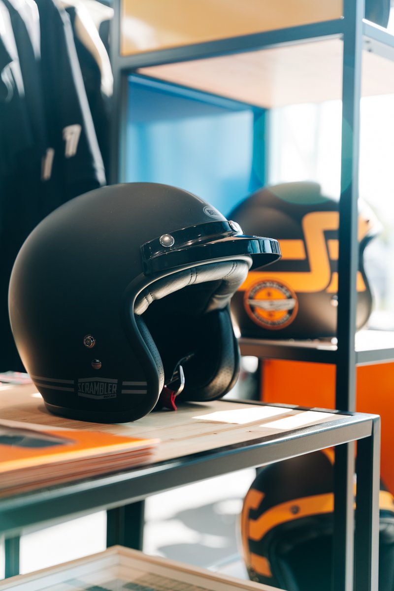 DucatiCleveland's tweet image. 🏍️🛡️ Safety meets style with our premium helmets! Stay protected and look great. Visit Rahal Ducati Cleveland and gear up for your next ride! 👊
14070 Brookpark Road, Cleveland, OH 44135
#Ducati #DucatiStyle #RideSafeRideSmart #GearUp #Cleveland