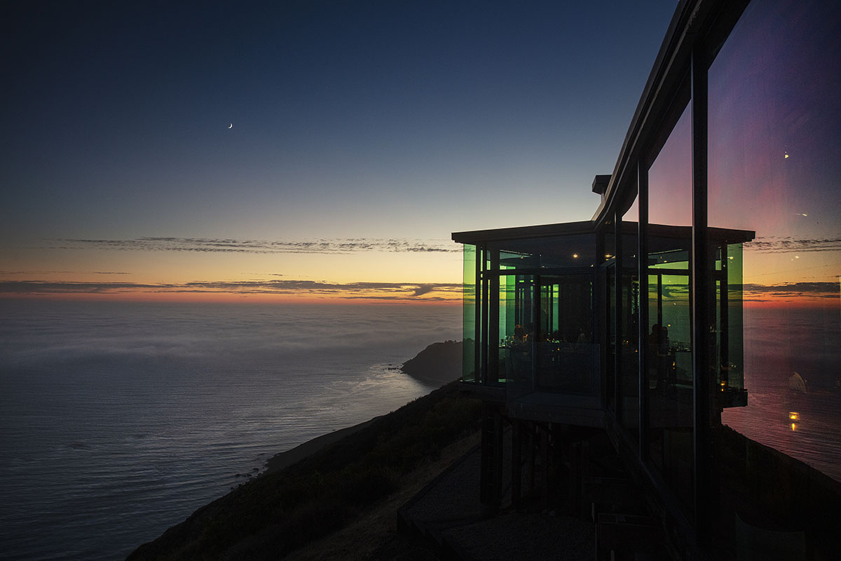 Offering spectacular, picturesque views of the Pacific Ocean, Sierra Mar restaurant at Post Ranch Inn is a farm-driven restaurant that celebrates the coastal bounty of Big Sur and our neighboring communities. #postranchinn 
​​​​​photography @kodiakgreenwood