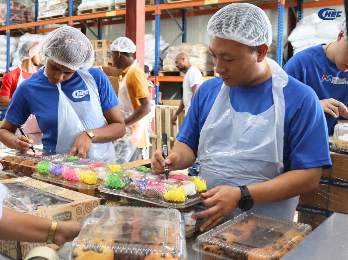 CHEC_Americas's tweet photo. En el Día Internacional de la Beneficencia, queremos destacar la actividad de voluntariado realizada por la oficina Regional de CHEC en Panamá junto al proyecto Cuarto Puente sobre el Canal de Panamá en el Banco de Alimentos de Panamá. ✨ 🙌
#CHECAmericas #SomosCHEC #Voluntariado https://t.co/dVfJ1OM3Op