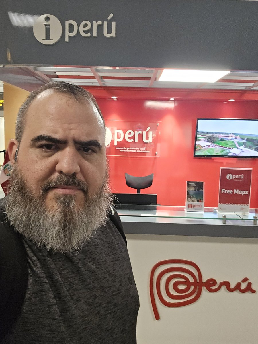 I made a quick stop in Perú.  I should have get coffee while I was here lol