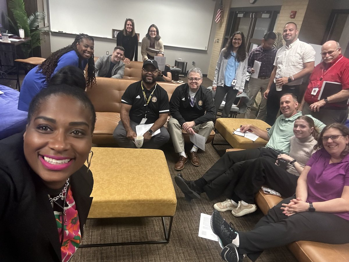 I really enjoyed discussing one of Emily Style’s articles with our  <a href="/BDU_Scholars/">Ben Davis University</a> colleagues.  What a great way to start the day.  <a href="/WayneTwpSchools/">We Are Wayne</a> <a href="/WayneTwpSuper/">Dr. Jeff Butts</a> <a href="/DrLizzWalters/">Elizabeth Walters</a>  #wearewayne