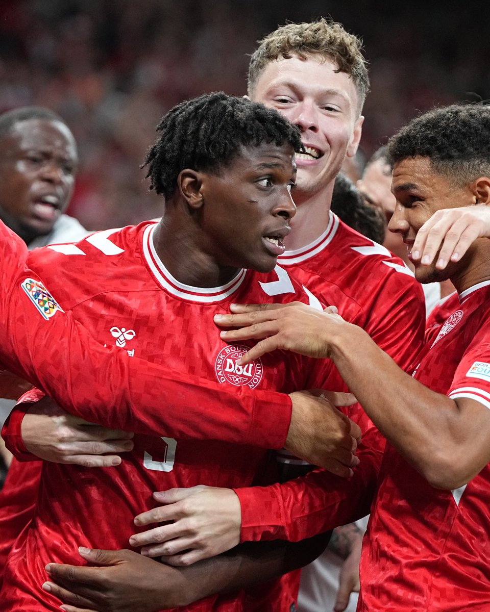 UEFAEURO's tweet image. Dorgu debut goal 🇩🇰💫

#NationsLeague