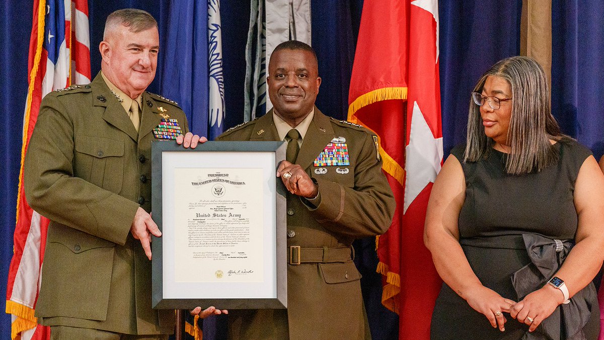 Citadel1842's tweet image. One of the Army’s newest three-star generals, Lt. Gen. David Wilson – Charleston native and Citadel Class of 1991 – was recognized during a promotion ceremony earlier today. Now the first African American graduate from The Citadel to become a three-star general, Wilson assumes…