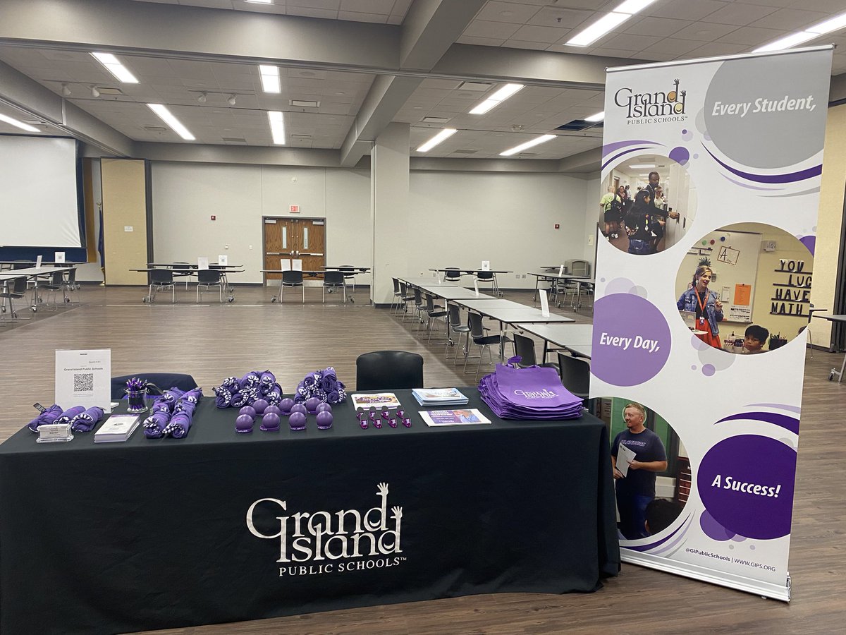 Ready for the UNK education fair. <a href="/cas_unk/">UNKCAS</a> <a href="/UNKearney/">University of Nebraska at Kearney</a>