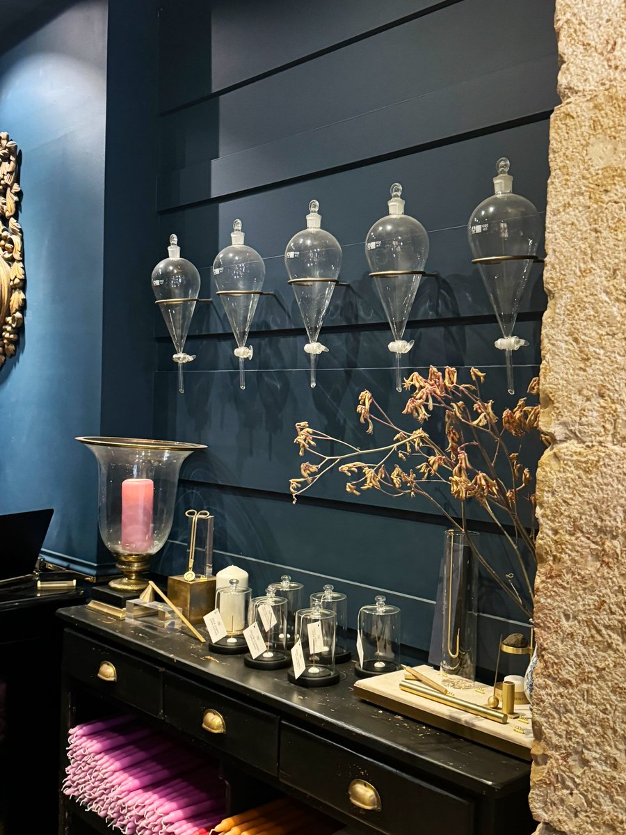 This perfume shop in Portugal is really doing something with these sep funnels #chemtwitter