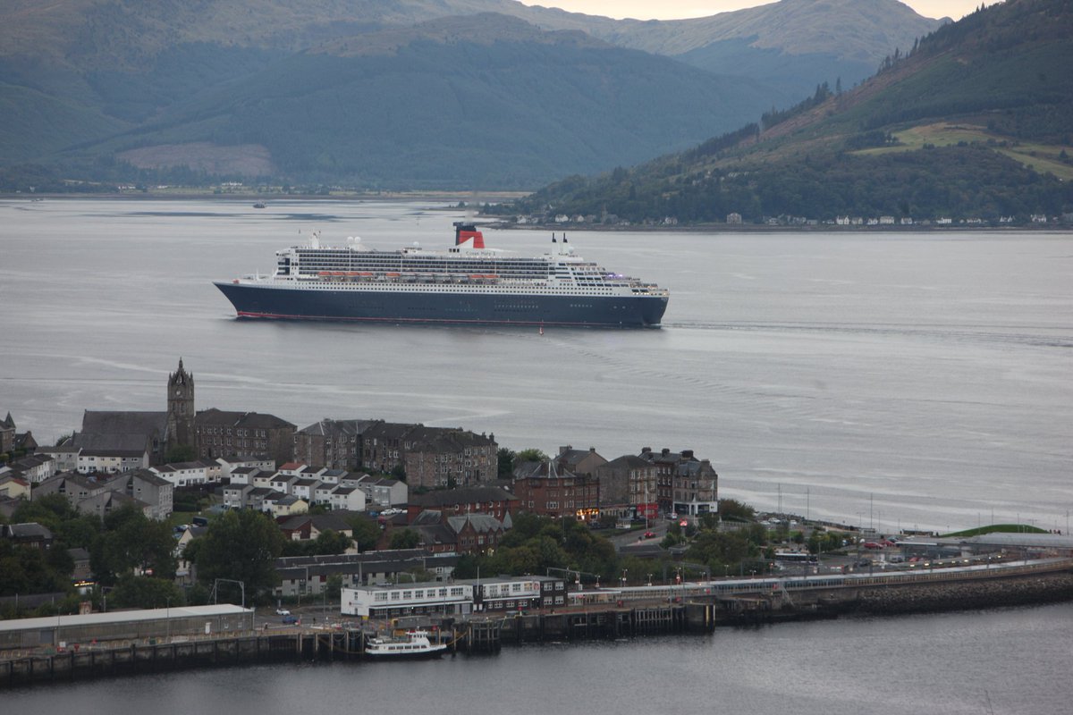 The Queen Mary 2 departing the Clyde this evening.