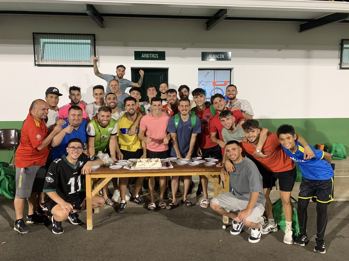 C. D. Santa Amalia tweet media