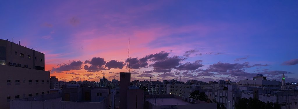 isaras_'s tweet photo. جدة تتصدر أحلى مناظر الغروب في كافة السنين ومهما  كان المكان ♥️. https://t.co/vQ6siFb4aC