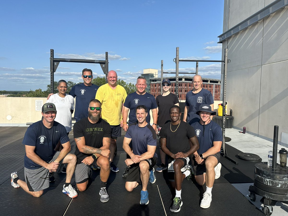 Chief Davis (@chiefkdavis) on Twitter photo End of the day workout for a mix of <a href="/ffxfirerescue/">Fairfax County Fire/Rescue</a> and <a href="/FairfaxCountyPD/">Fairfax County Police</a> with their WELLFIT coaches. End of the day workout for a mix of <a href="/ffxfirerescue/">Fairfax County Fire/Rescue</a> and <a href="/FairfaxCountyPD/">Fairfax County Police</a> with their WELLFIT coaches.