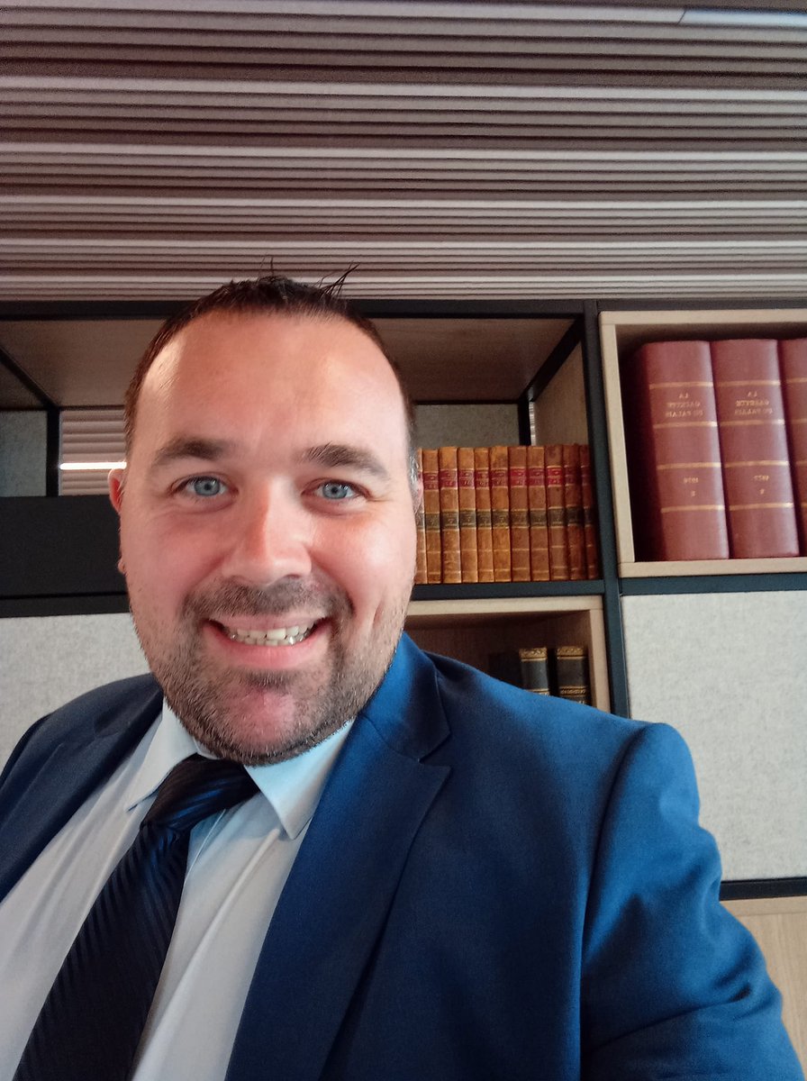 TomaHermand's tweet photo. En cette semaine d'épreuves pour le barreau, c'était semaine de pré-rentrée, une belle année en perspective avec un accompagnement des étudiants en tant que directeur d'études à l'ICP. Les cours débutent la semaine prochaine à l'ICP et à l'université!
#profdedroit #profdepenal https://t.co/ffiqPHwweh
