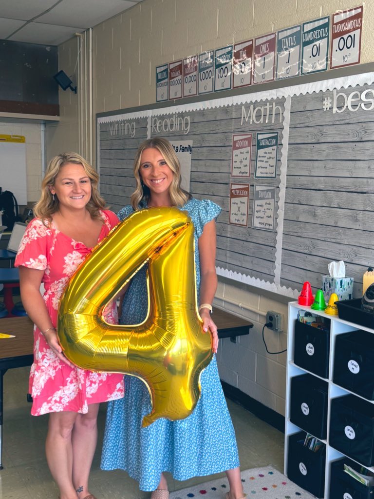 first day of fourth grade!!! 🤩🤩