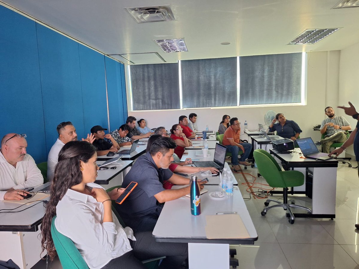 Mexico_TNC's tweet photo. Impartimos el curso básico de #FishKit en el XI Foro Científico de Pesca Ribereña y I Foro de Acuacultura Artesanal en Campeche. Una herramienta clave para el manejo sostenible de pesquerías en México y Latinoamérica. 🌊https://t.co/EHwzEJjjd9
#PescaSostenible #ConservaciónMarina https://t.co/lS7474i7kh