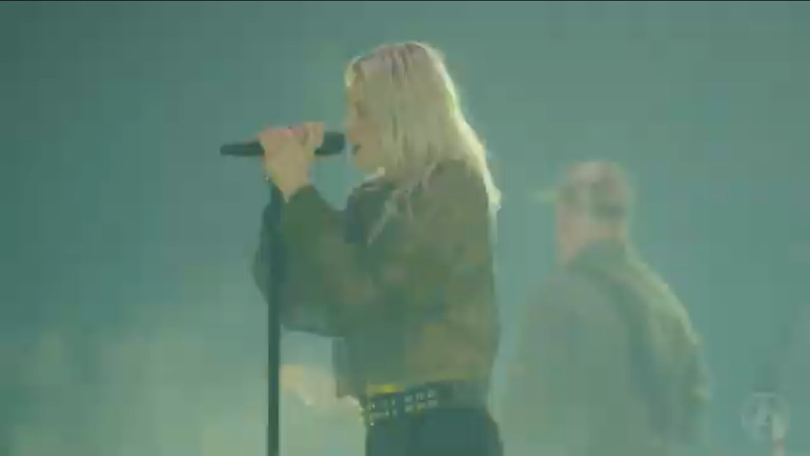 Gotta respect the hell out of Linkin Park, they knew they couldn’t replicate Chester’s voice, so they didn’t even try to
#LinkinPark