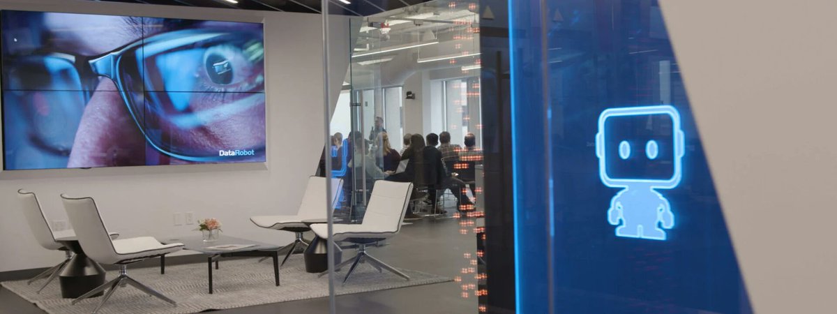 dataroomHQ tweet media