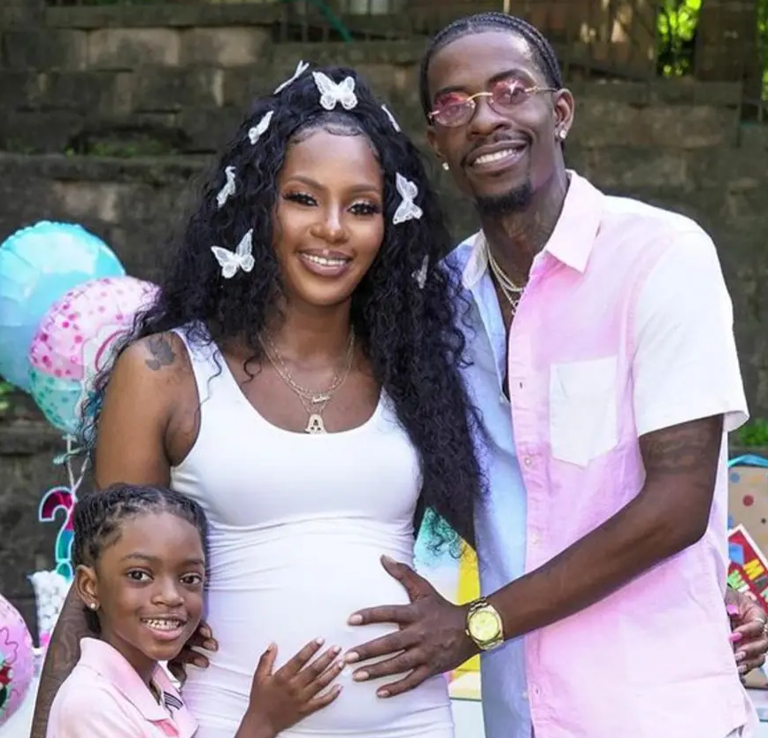 Rich Homie Quan's girlfriend said she saw him sleeping on the couch in the morning, covered him with a blanket, went to take her son to school, and when she came back, she realized he had no heartbeat 🕊️💔