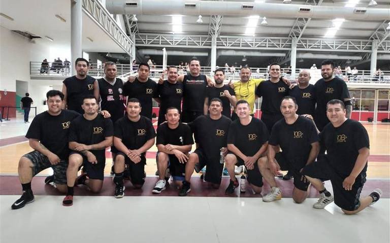 Outletminero's tweet photo. 🎉 Los trabajadores de #Peñoles continúan celebrando el centenario de su sindicato con actividades deportivas, culturales y familiares. Un legado de 100 años promoviendo la unión y los derechos laborales. ⚽🥇 #AniversarioPeñoles #Sindicato74 #MetMex #LaLaguna
Ver nota: https://t.co/X0IWKsqev1