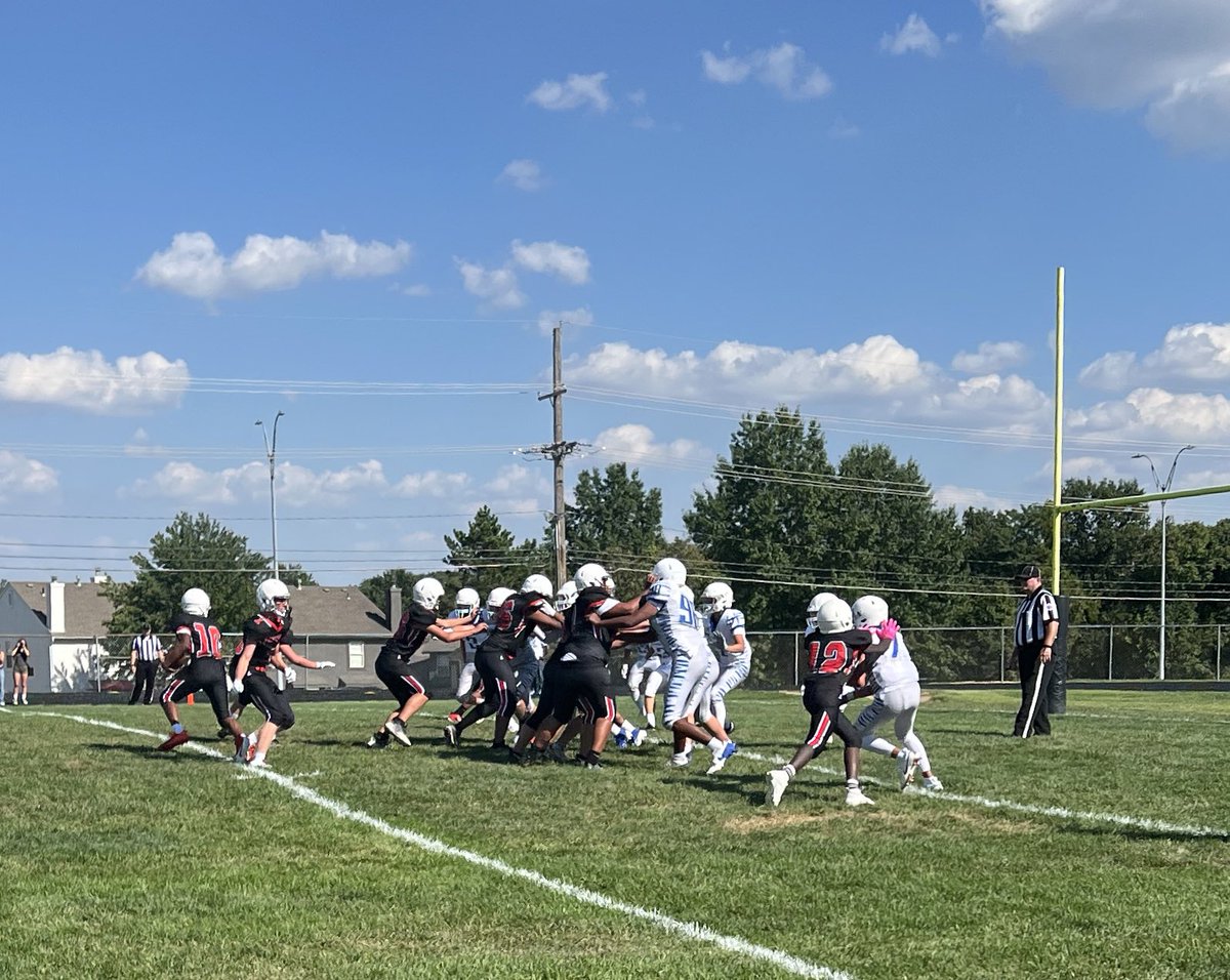PioneerTrailMS (@pt_panthers) on Twitter photo 8th grade Panthers hold a slight edge going into the 4th quarter against the <a href="/OTMSTigerPride/">Oregon Trail Middle School</a> Great work from both teams in the heat today! 8th grade Panthers hold a slight edge going into the 4th quarter against the <a href="/OTMSTigerPride/">Oregon Trail Middle School</a> Great work from both teams in the heat today!