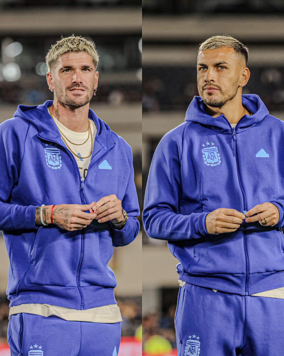 Rodri De Paul y Leandro Paredes. 

La cábala de los caramelos en el Monumental. 

🇦🇷🍬