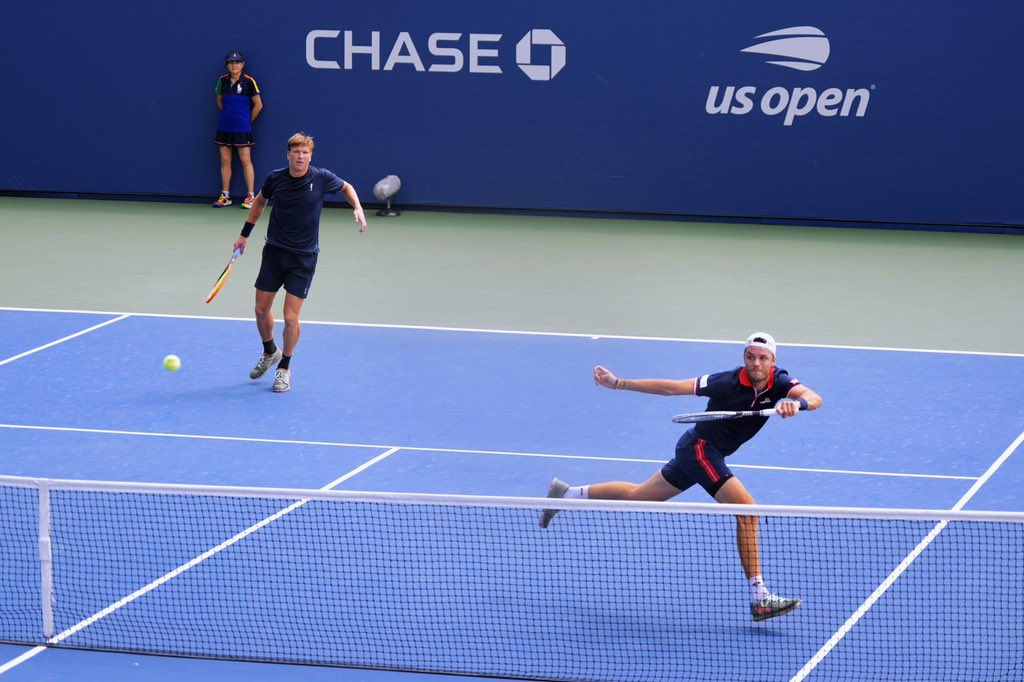 First US Open in the books! 🍎🌆

Won, lost, learned, and got better. Can’t wait to come back as a better version of myself next year. Now, time to fly back to Europe and finish the year strong 💪🏼