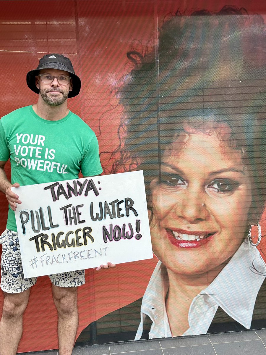 I have so much respect for @Malarndirri19 and hope she can protect the NT from fracking. It’s so deeply unwanted and intrinsically dangerous for the NT’s land and water. <a href="/tanya_plibersek/">Tanya Plibersek</a> use the water trigger now so that frackers can’t just do as they please. Don’t Frack the NT!