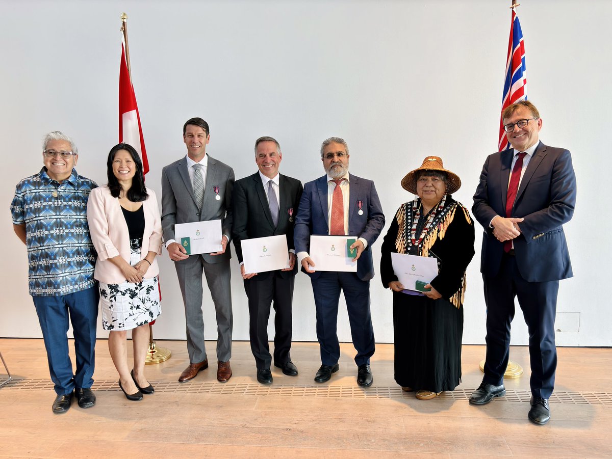 It was a deep and sincere privilege to be able to present the King Charles III Coronation Medal to four local citizens as their nominator during a ceremony at the Polygon Gallery today. #NorthVan

bcndpcaucus.ca/news/bc-ndp-ml…