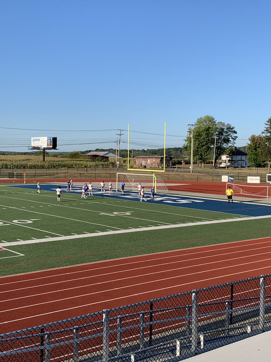 Lakewood Girls Fútbol ⚽️ tied 0-0 at the half, keep up the pressure and shots on goal!  #VamosLancers  <a href="/LWHSLancers/">Lakewood Athletics</a>