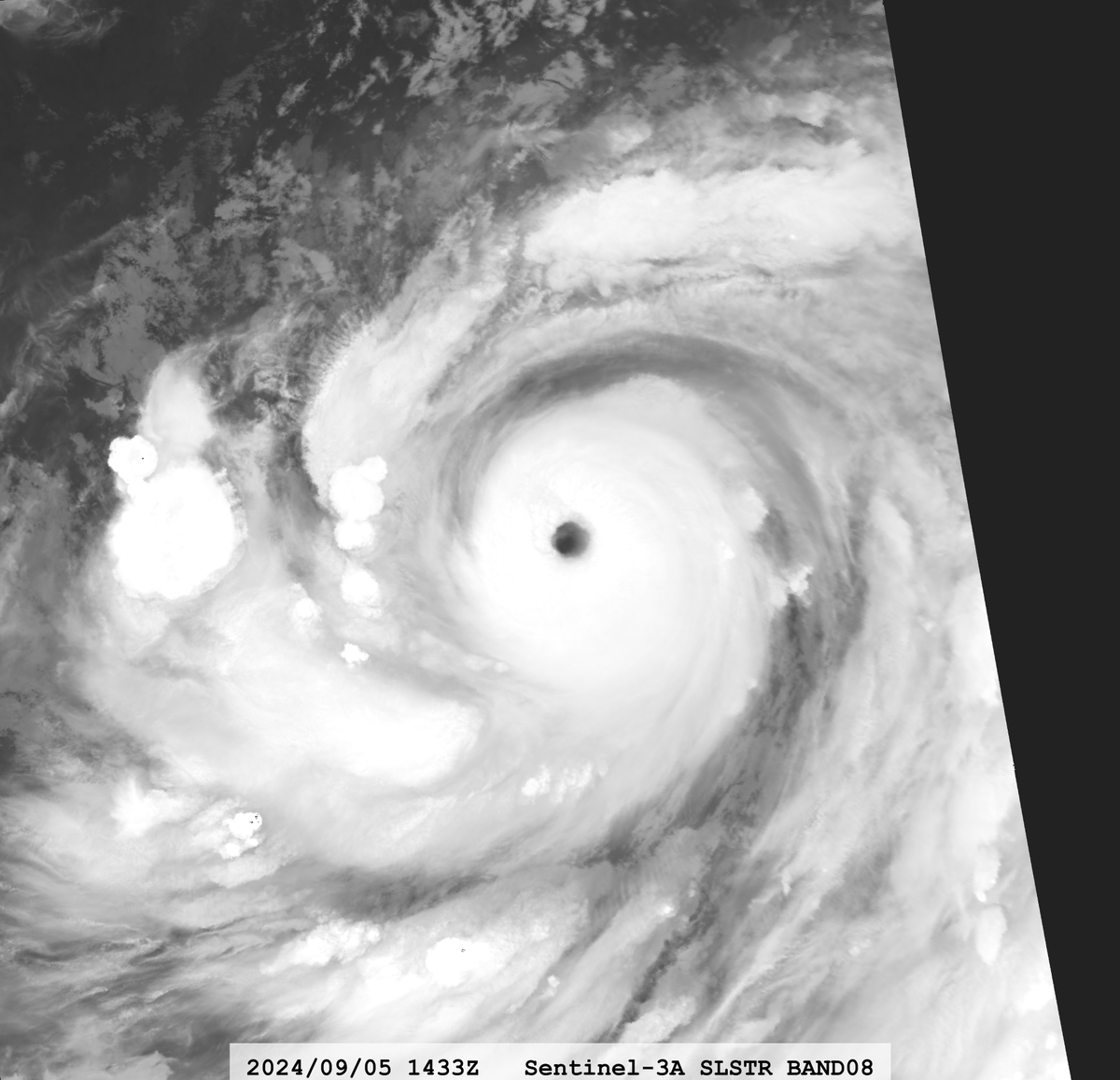 zeb199818's tweet photo. #12W Typhoon #YAGI
Satellite: #Sentinel3A #SLSTR
Channel : S8 (10.854 µm) 1-km
Time : 2024/09/05 1433Z
Eye Temp : 16.73 °C https://t.co/2qTvBUM4ML